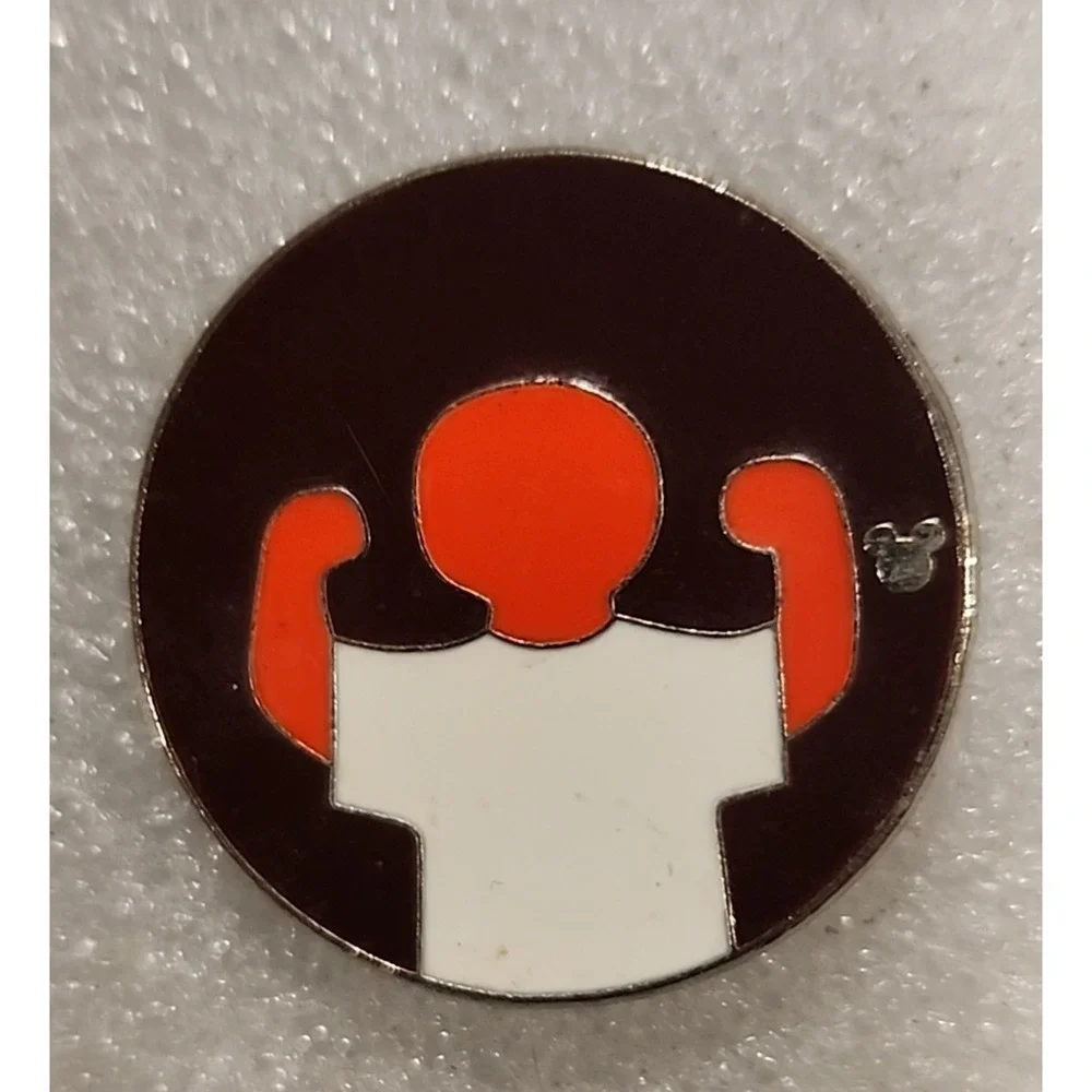 Disney Pin Redwood Creek Challenge Trail Badge Bravery DCA Hidden Mickey‎ 94960